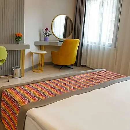 Otel The Külsümz